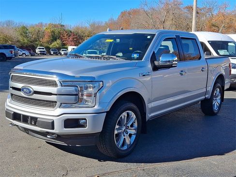 Certified 2018 Ford F150 Platinum w/ Equipment Group 701A Luxury image 3
