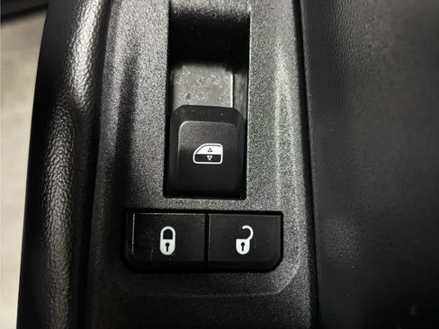 Used 2023 Jeep Grand Cherokee L Altitude image 43