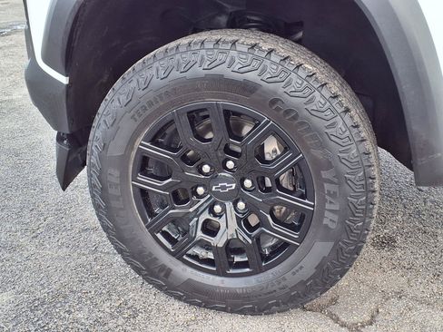 Used 2024 Chevrolet Colorado Trail Boss w/ Advanced Trailering Package AWD/4WD image 30