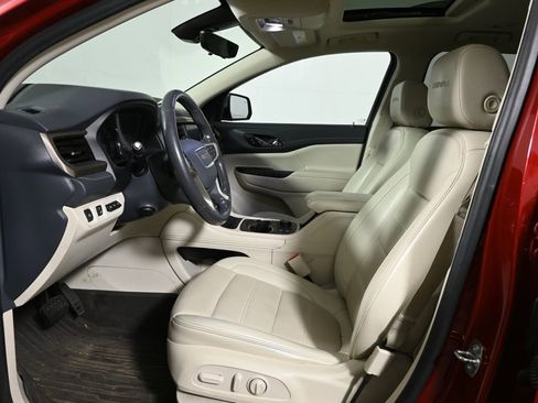 Used 2021 GMC Acadia Denali w/ Denali Ultimate Package AWD/4WD image 3