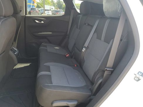 Used 2025 Chevrolet Blazer LT w/ Convenience Package FWD image 5