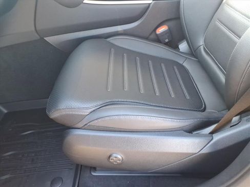 Certified 2026 Mercedes-Benz GLC 300 4MATIC image 15