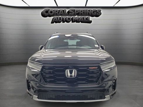 Certified 2023 Honda Pilot TrailSport image 2