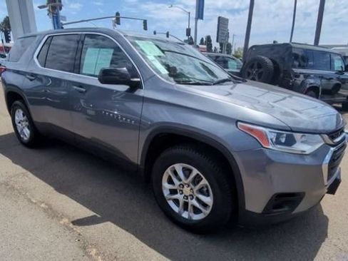 Certified 2021 Chevrolet Traverse LS FWD image 2