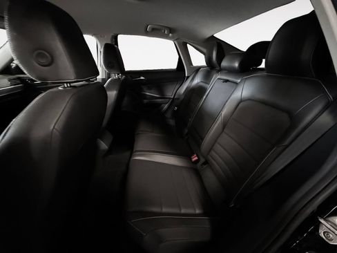 Used 2024 Volkswagen Jetta SE FWD image 12