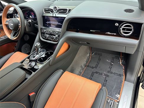 New 2024 Bentley Bentayga image 4
