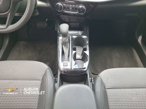 Used 2024 Chevrolet Trax LT FWD image 12