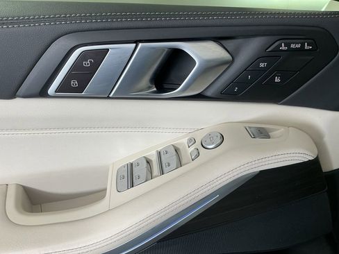 Certified 2024 BMW X7 xDrive40i image 18