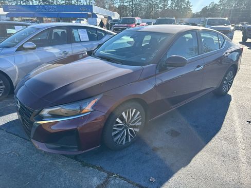 Used 2023 Nissan Altima 2.5 SV image 8