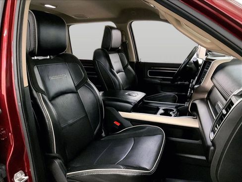 Used 2022 RAM 3500 Laramie image 7