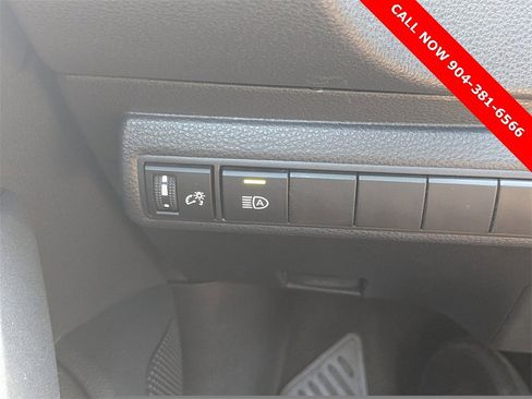 Used 2025 Toyota Corolla LE image 24