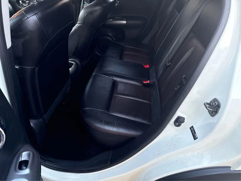 Used 2011 Nissan Juke SL image 11