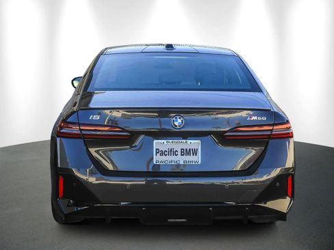 Used 2025 BMW i5 M60 w/ Executive Package image 5