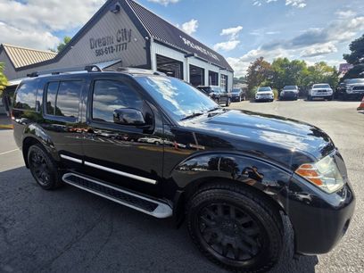 Used 2011 Nissan Pathfinder LE w/ Navigation Pkg