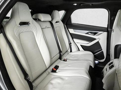 Used 2022 Jaguar F-PACE SVR image 21