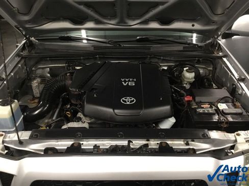 Used 2011 Toyota Tacoma 4x4 Double Cab w/ TRD Sport Pkg image 40