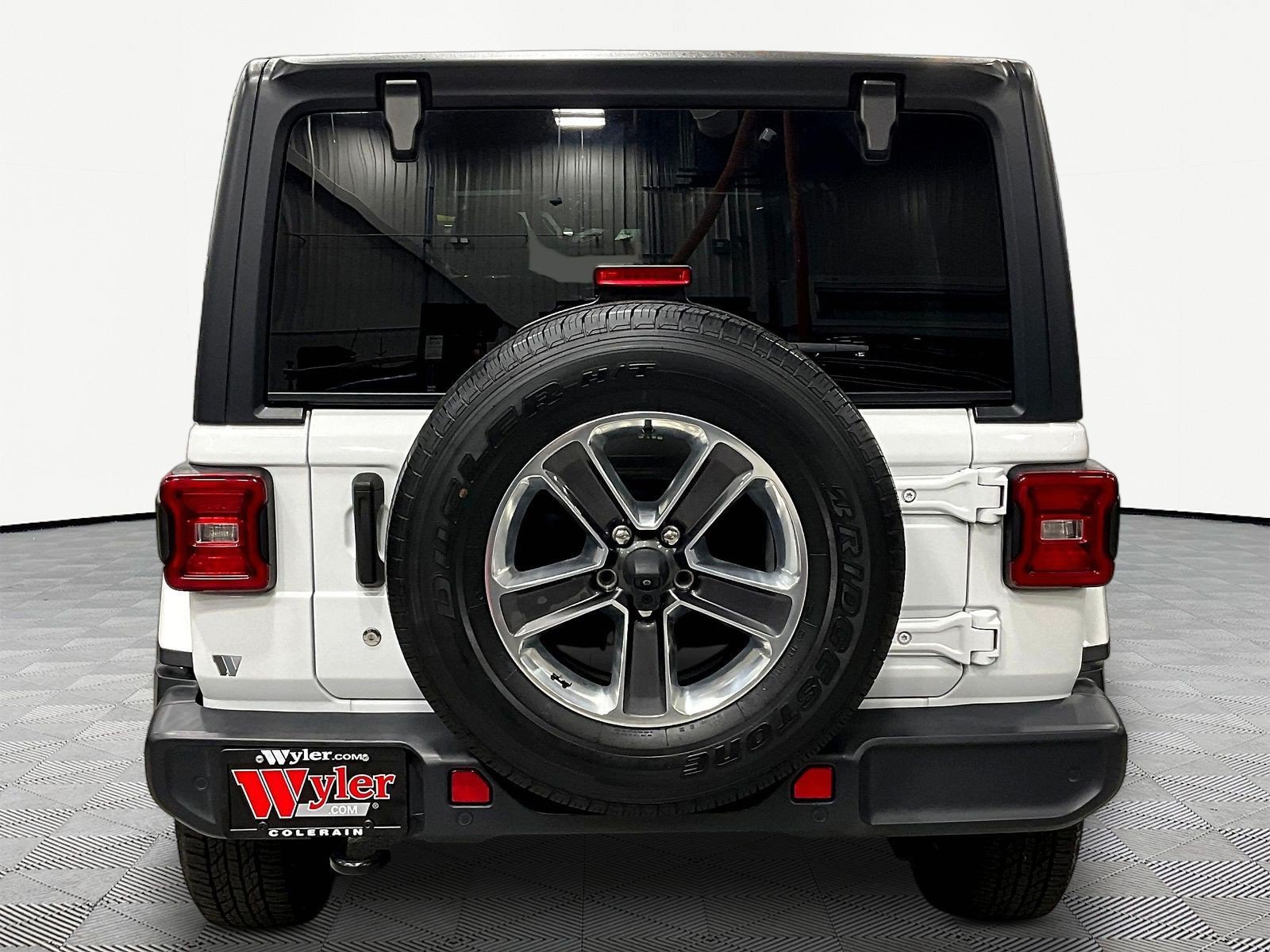 Used 2019 Jeep Wrangler Unlimited Sahara w/ Safety Group AWD/4WD image 5