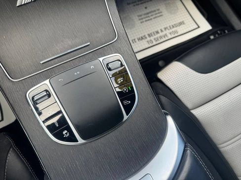 Used 2020 Mercedes-Benz GLC 63 AMG 4MATIC image 38