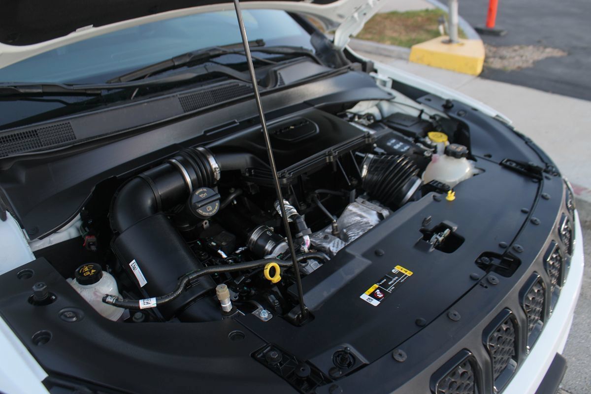 Used 2023 Jeep Compass Latitude AWD/4WD image 40
