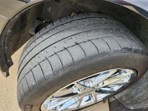 Used 2001 Chevrolet Corvette Convertible w/ Preferred Equipment Group2 image 13