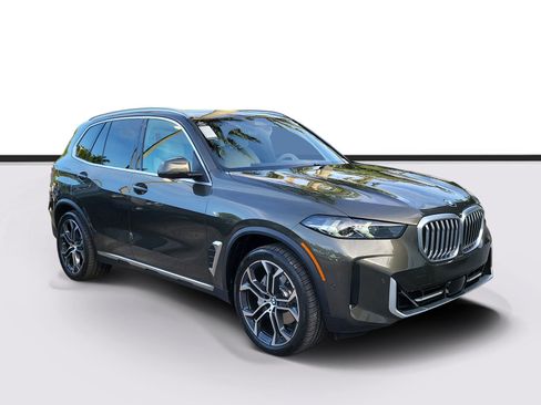 Used 2024 BMW X5 sDrive40i w/ Parking Assistance Package RWD image 1