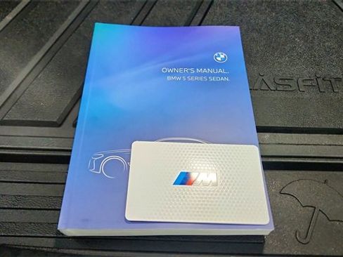 Used 2022 BMW 540i xDrive w/ Executive Package image 65