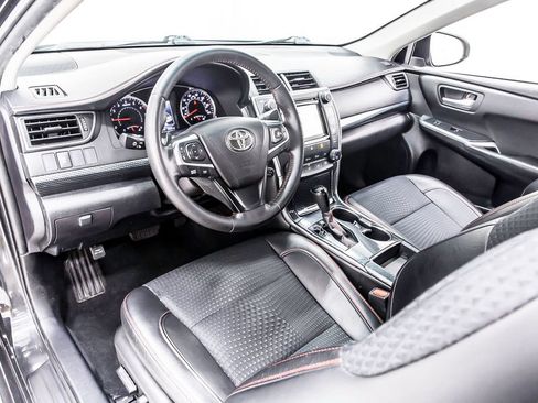 Used 2015 Toyota Camry SE FWD image 26