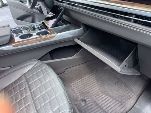 Used 2025 Cadillac Escalade ESV Sport Platinum w/ LPO, Floor Liner Package AWD/4WD image 36