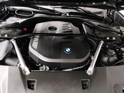 Certified 2023 BMW 740i image 29