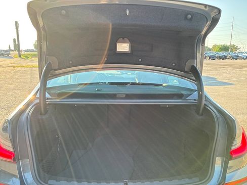 Used 2021 BMW 330i Sedan w/ M Sport Package RWD image 22