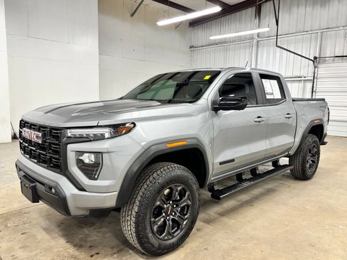 Used 2025 GMC Canyon Elevation w/ Convenience Package RWD image 3
