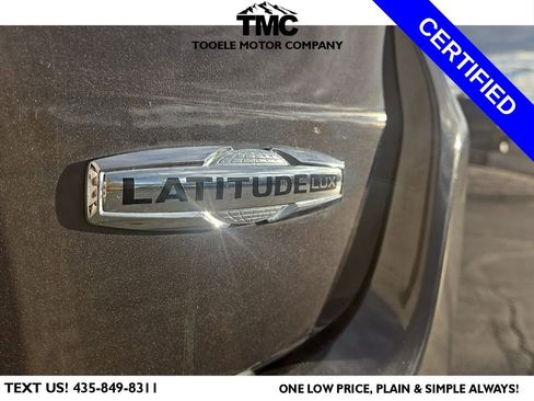 Used 2024 Jeep Compass Latitude image 9