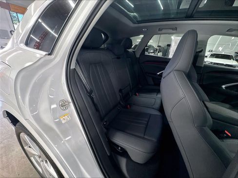 Used 2025 Audi Q5 Premium w/ Premium Plus AWD/4WD image 28