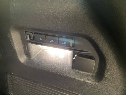 Used 2025 Ford Explorer Platinum w/ LUX Leather Package image 8