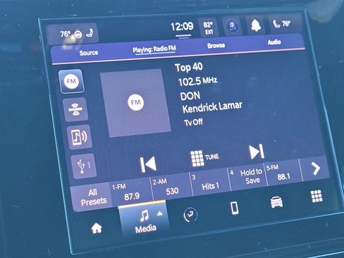 New 2025 Jeep Grand Cherokee Altitude image 16