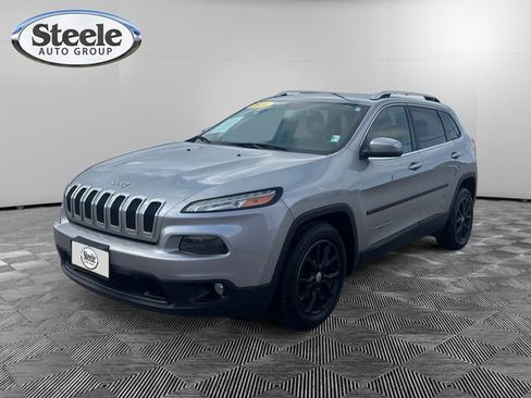 Used 2016 Jeep Cherokee Latitude w/ Safety/Convenience Group image 1