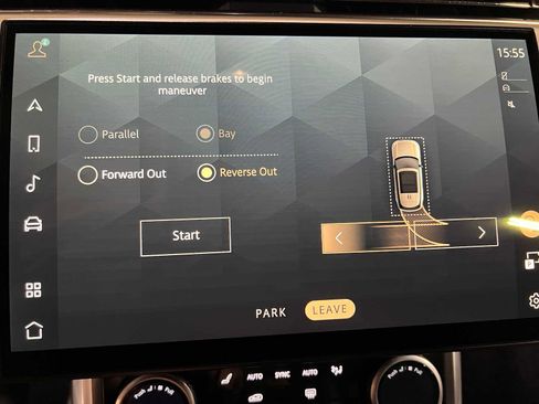 Used 2023 Land Rover Range Rover SE image 36