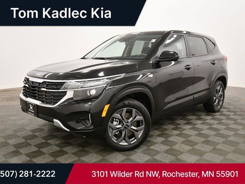 Certified 2026 Kia Seltos LX AWD/4WD image 1