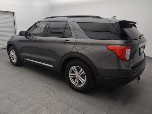 Used 2020 Ford Explorer XLT w/ Equipment Group 202A image 3