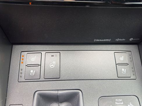 Used 2022 Lexus IS 350 F Sport image 13