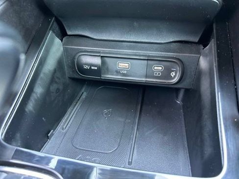 Used 2025 Kia Telluride S FWD image 34