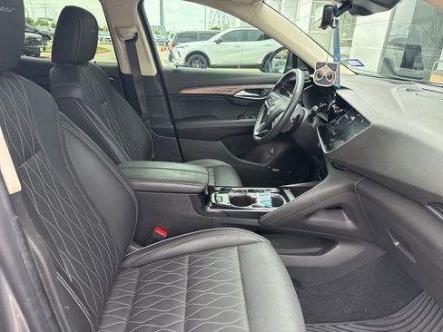 Used 2022 Buick Envision Avenir w/ Technology Package II FWD image 13