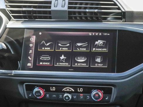 Certified 2024 Audi Q3 2.0T Premium Plus w/ Premium Plus Package AWD/4WD image 16