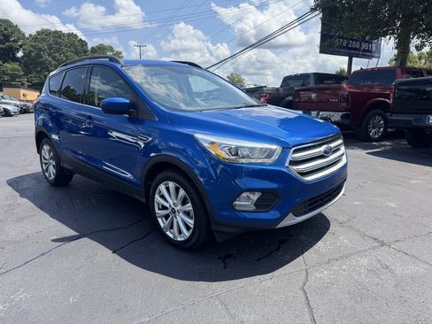 Used 2019 Ford Escape SEL AWD/4WD image 3
