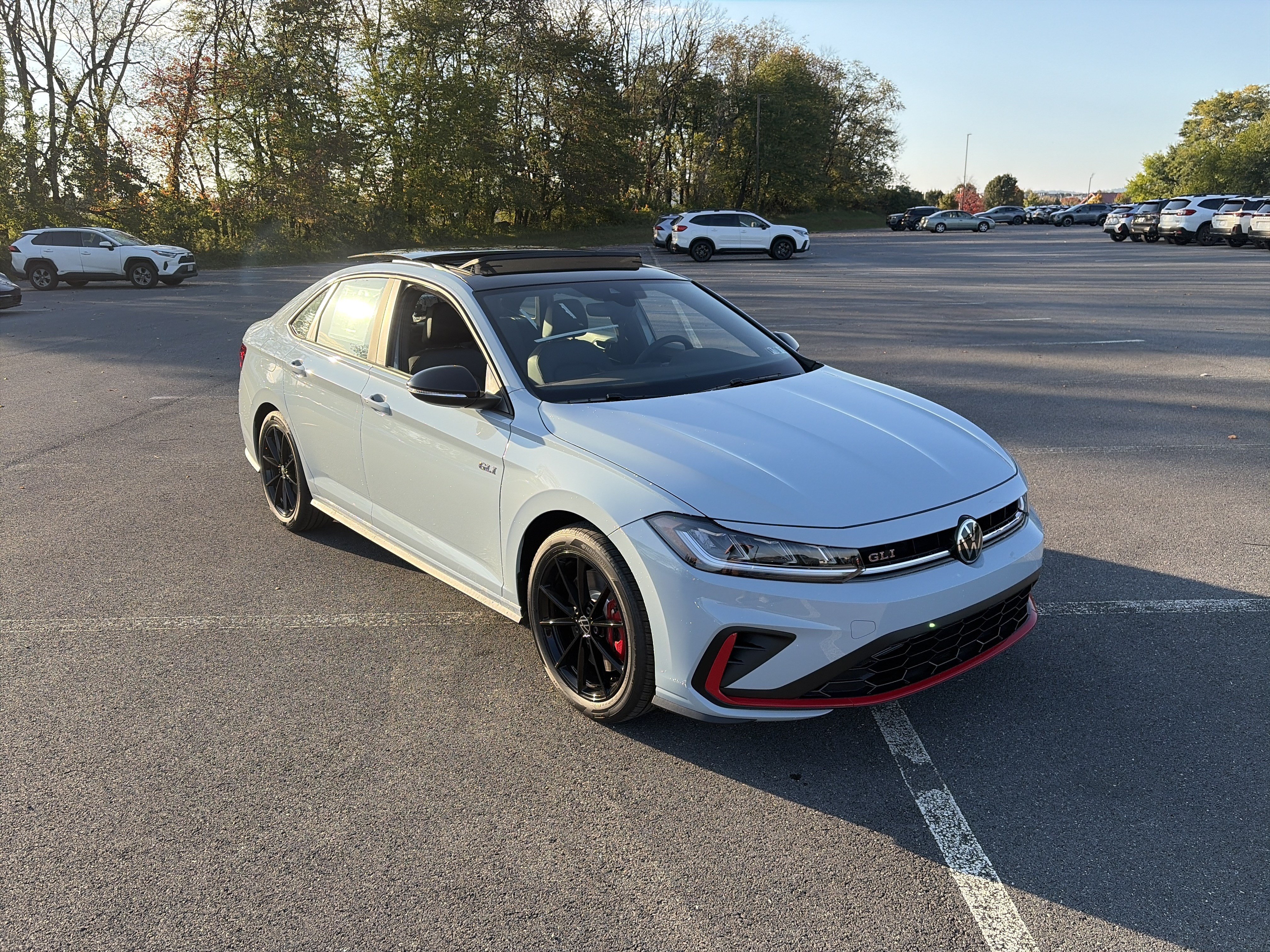 Used 2027 Volkswagen Jetta GLI Autobahn FWD image 3