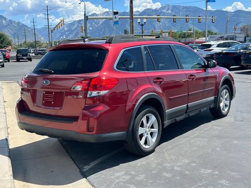 Used 2014 Subaru Outback 2.5i Premium w/ Accessory Value Package (OYZ) AWD/4WD image 4