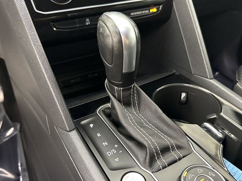 Used 2021 Volkswagen Atlas Cross Sport SEL R-Line image 22