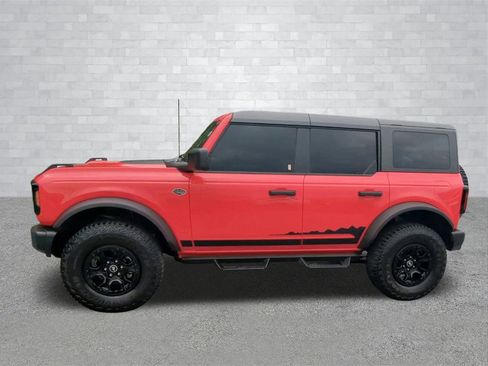 Used 2023 Ford Bronco Wildtrak image 5