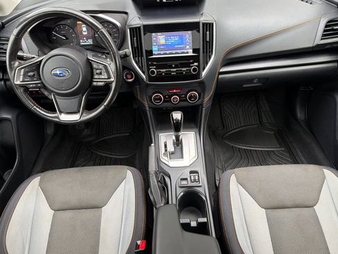 Used 2023 Subaru Crosstrek 2.0i Premium image 3