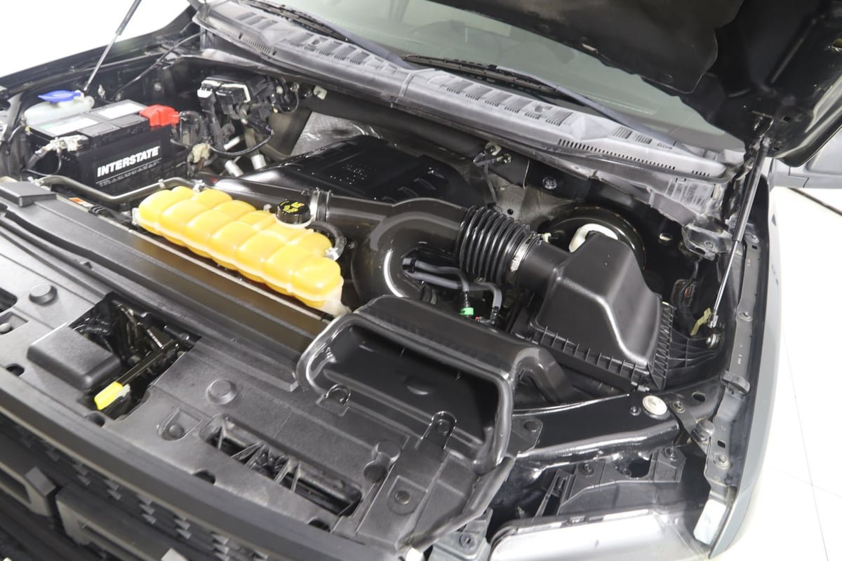 Used 2015 Ford F150 XLT RWD image 16